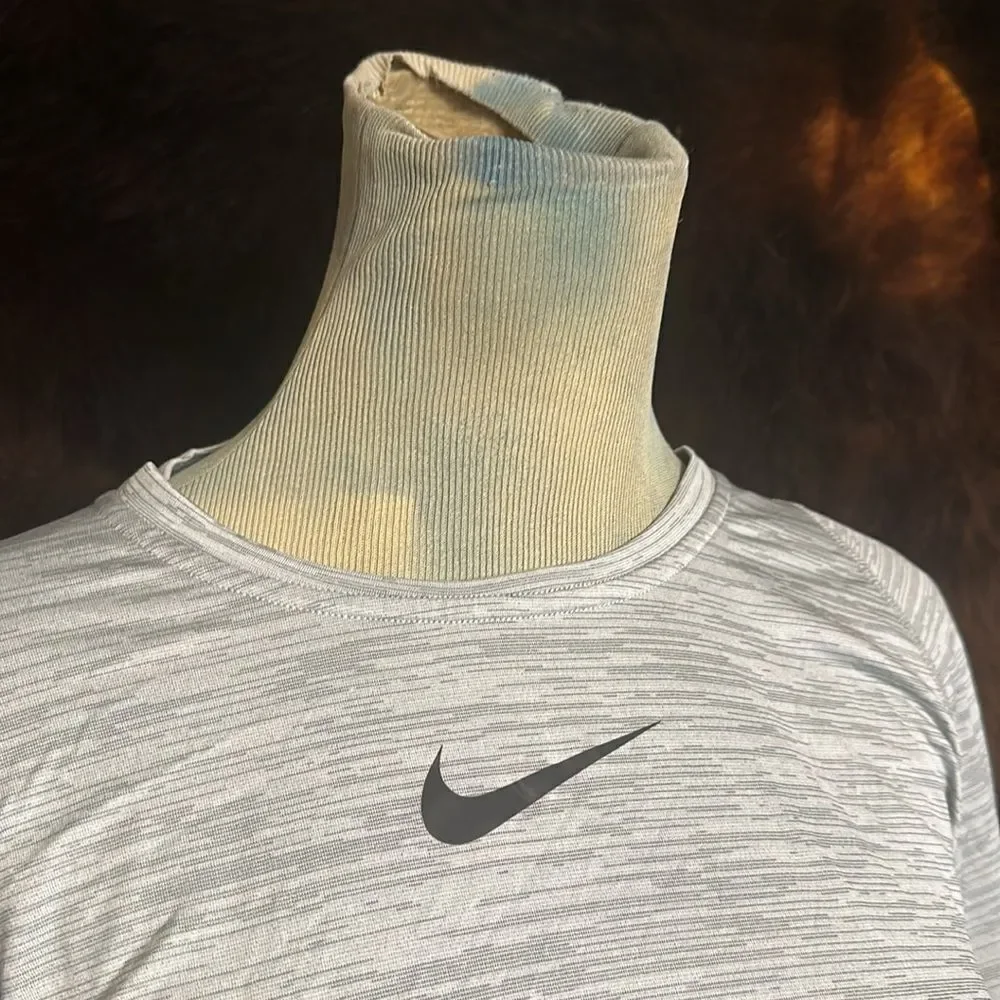 Nike shirt L (3450)